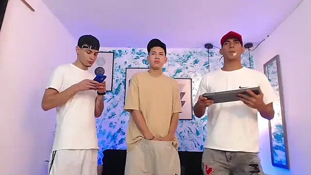 Snapshot of Kings_of_heaven chatting on 10/15/25, 10:54 Kings of heaven online show from 10/15/25, 10:54