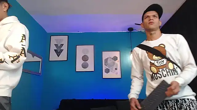 Snapshot of Kings_of_heaven chatting on 10/22/25, 02:45 Kings of heaven online show from 10/22/25, 02:45