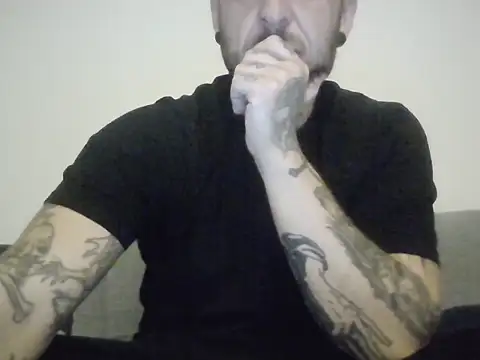 Snapshot of MrNice85 chatting on 09/26/25, 10:58 MrNice85 online show from 09/26/25, 10:58