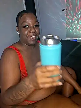 Snapshot of Thickkemzz41 chatting on 09/23/25, 11:41 Thickkemzz41 online show from 09/23/25, 11:41