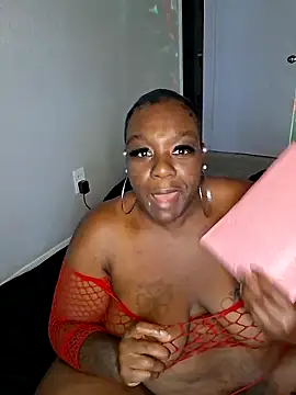 Snapshot of Thickkemzz41 chatting on 10/13/25, 11:27 Thickkemzz41 online show from 10/13/25, 11:27