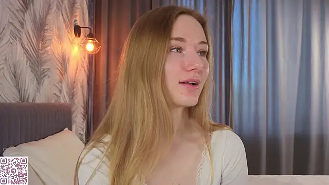 ElvinaRose online show from 05/16/26, 04:31
