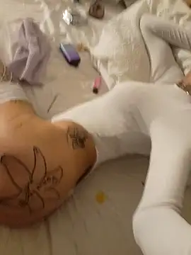 Tannedtattooed69 online show from 01/11/26, 06:24