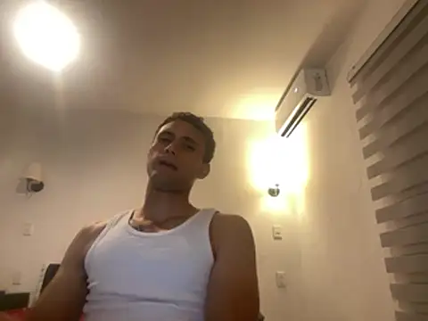 Spicystrip online show from 04/28/26, 03:44