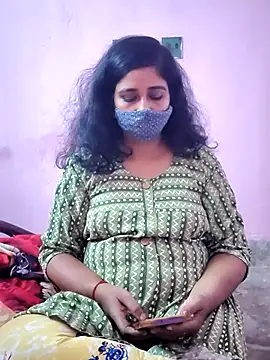 Rupali201 online show from 12/17/25, 04:40