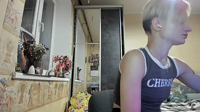 WatsonMi online show from 09/23/25, 04:43