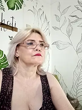 Catty Lady online show from 07/17/26, 07:52