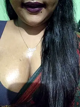 Snapshot of JIYA-04 chatting on 05/22/26, 01:39 JIYA-04 online show from 05/22/26, 01:39