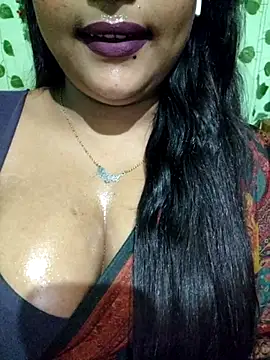 Snapshot of JIYA-04 chatting on 06/16/26, 01:36 JIYA-04 online show from 06/16/26, 01:36