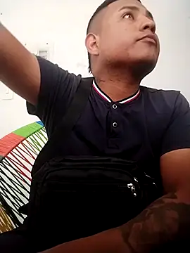 Snapshot of SOY0119DIEGO chatting on 09/19/25, 09:04 SOY0119DIEGO online show from 09/19/25, 09:04