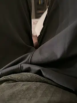 pranastro00 online show from 12/23/25, 03:26