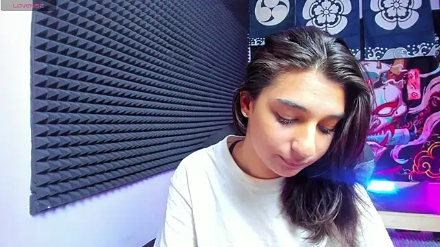 Elfy Rare  online show from 10/14/25, 03:02
