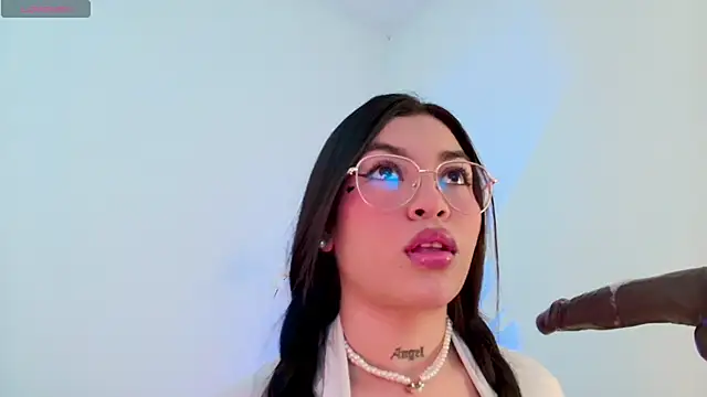 Snapshot of Skyy_Angel chatting on 08/01/26, 05:23 Skyy Angel online show from 08/01/26, 05:23