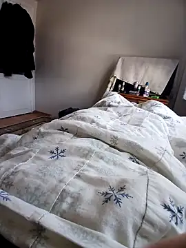 ejderizmirde online show from 02/04/26, 08:42