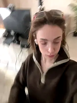 Naomi   Rias online show from 10/14/25, 11:16