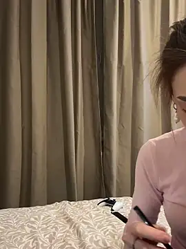 Naomi   Rias online show from 11/26/25, 02:18