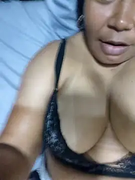 Snapshot of Rafaschuler chatting on 09/11/25, 10:26 Rafaschuler online show from 09/11/25, 10:26