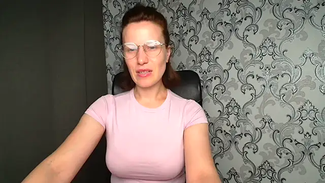 Kelly Kisss online show from 07/05/26, 08:21