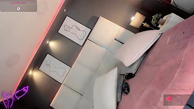 LiaFernandaa online show from 03/21/26, 01:16