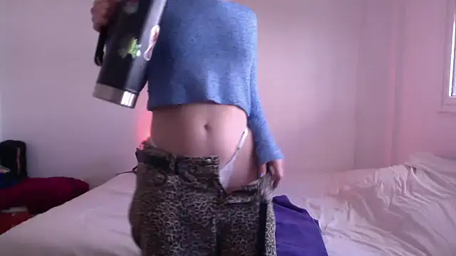 Snapshot of RenataWet chatting on 10/08/25, 02:25 RenataWet online show from 10/08/25, 02:25