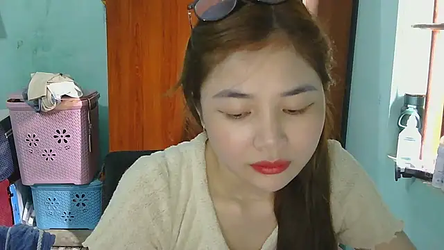 Uhem112 online show from 10/16/25, 01:50