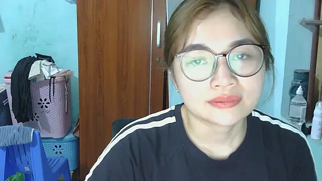 Uhem112 online show from 10/17/25, 12:52