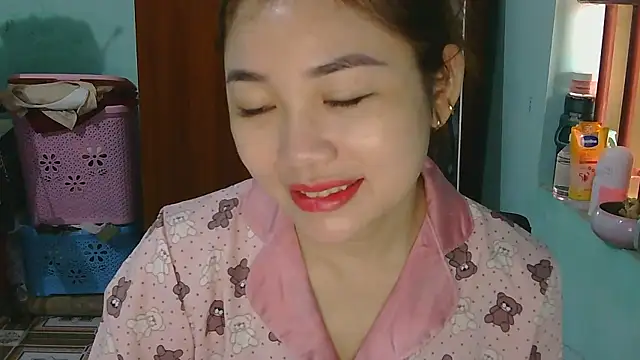 Uhem112 online show from 10/30/25, 01:07