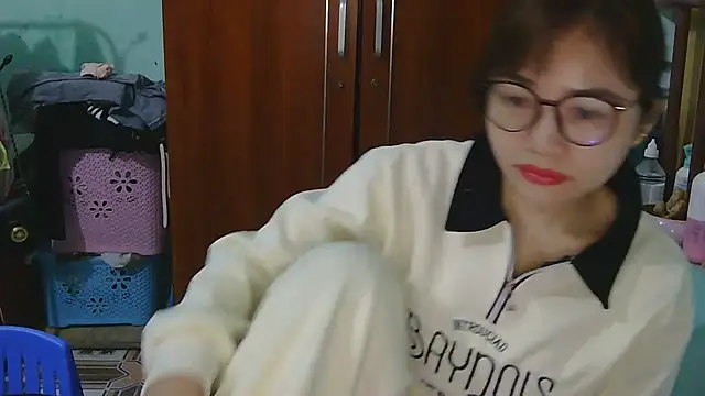 Uhem112 online show from 12/15/25, 12:59