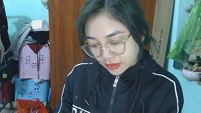 Uhem112 online show from 01/10/26, 01:07