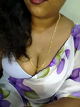 Snapshot of Anu_Reddy_10 chatting on 09/17/25, 05:03 Anu Reddy 10 online show from 09/17/25, 05:03