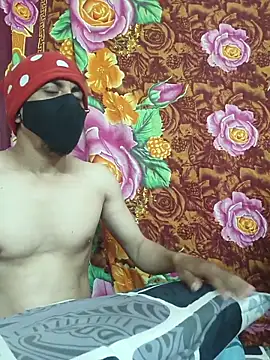 Seducing couple online show from 02/18/26, 10:11