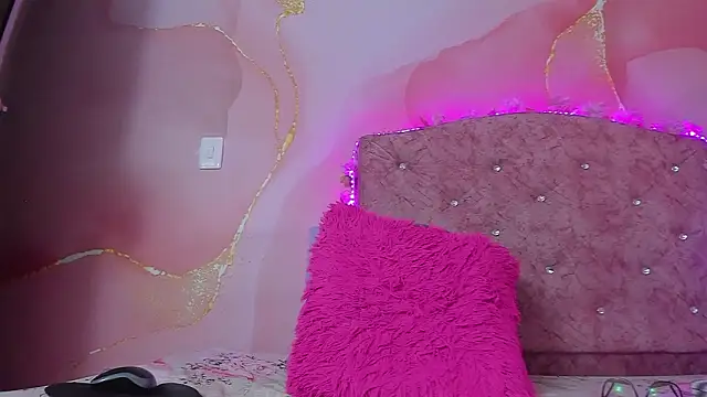 violet taylor  online show from 02/21/26, 02:34