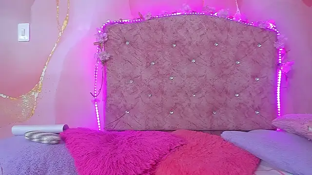 violet taylor  online show from 03/02/26, 02:25