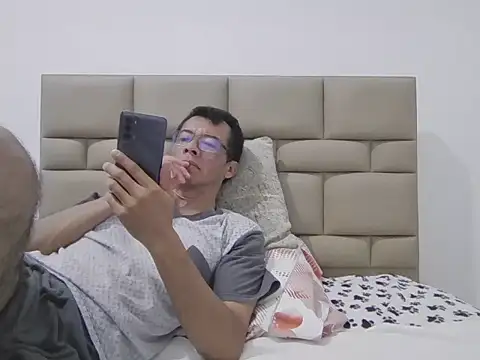 skinnylatino51 online show from 02/14/26, 01:35