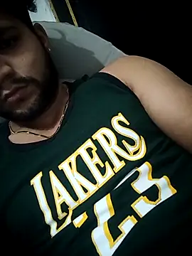 Kartikkartik8595 online show from 11/28/25, 09:39