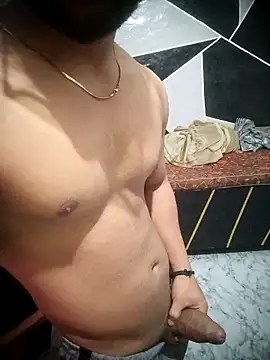 Kartikkartik8595 online show from 02/20/26, 08:53