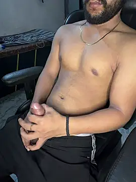Kartikkartik8595 online show from 07/28/26, 10:53