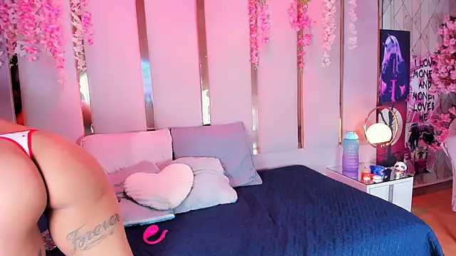 EmmaWilliam1 online show from 03/10/26, 01:54