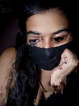 umairahaasan 1 online show from 11/01/25, 10:50