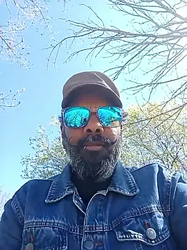 frenchblackc31 online show from 04/07/26, 10:26