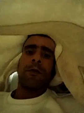 SlipperyEssay online show from 11/20/25, 08:30