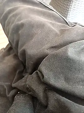 SlipperyEssay online show from 03/31/26, 01:33