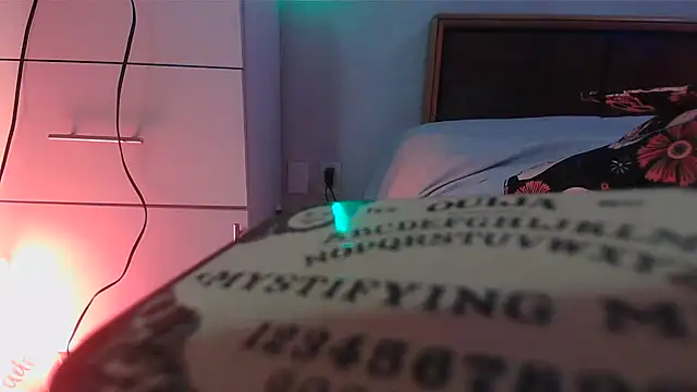 SatiroyNinfa online show from 12/01/25, 02:44