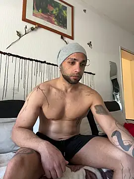 Snapshot of 1Richrichard1 chatting on 05/01/26, 11:15 1Richrichard1 online show from 05/01/26, 11:15