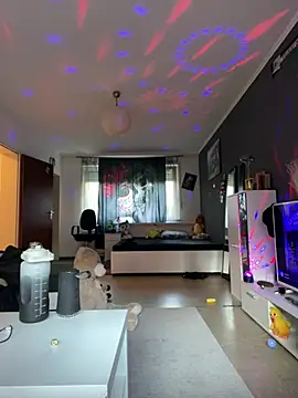 Snapshot of 1Richrichard1 chatting on 05/22/26, 04:56 1Richrichard1 online show from 05/22/26, 04:56