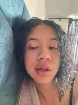 jadee8 online show from 04/12/26, 04:23