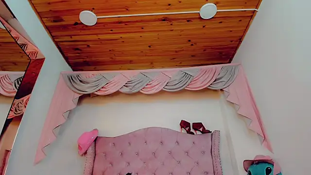  Abby white  online show from 12/20/25, 09:44