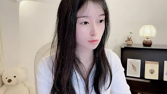 Snapshot of Onechestnut chatting on 11/19/25, 06:13 Onechestnut online show from 11/19/25, 06:13