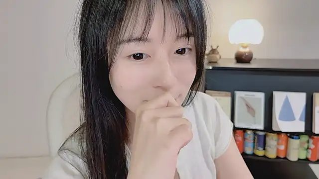 Snapshot of Onechestnut chatting on 05/11/26, 04:04 Onechestnut online show from 05/11/26, 04:04