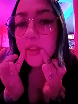 Snapshot of Dulcedeanis chatting on 04/06/26, 02:42 Dulcedeanis online show from 04/06/26, 02:42